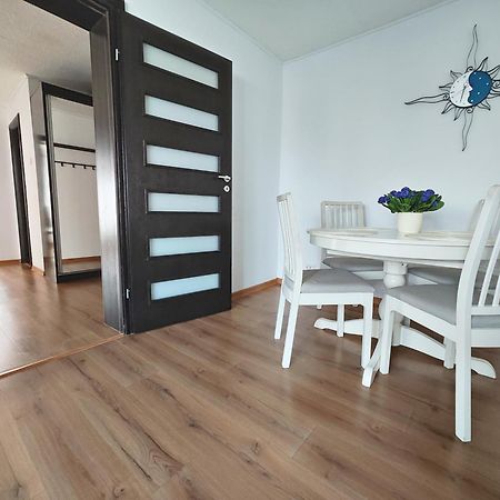 Platinum Apartment - Apartament Cu 3 Camere, 2 Dormitoare, 2 Bai, Bucatarie Complet Utilata, 2 Balcoane Bucureşti Exterior foto