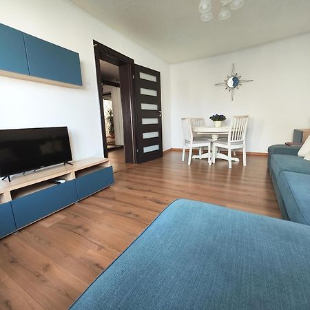 Platinum Apartment - Apartament Cu 3 Camere, 2 Dormitoare, 2 Bai, Bucatarie Complet Utilata, 2 Balcoane Bucureşti Exterior foto