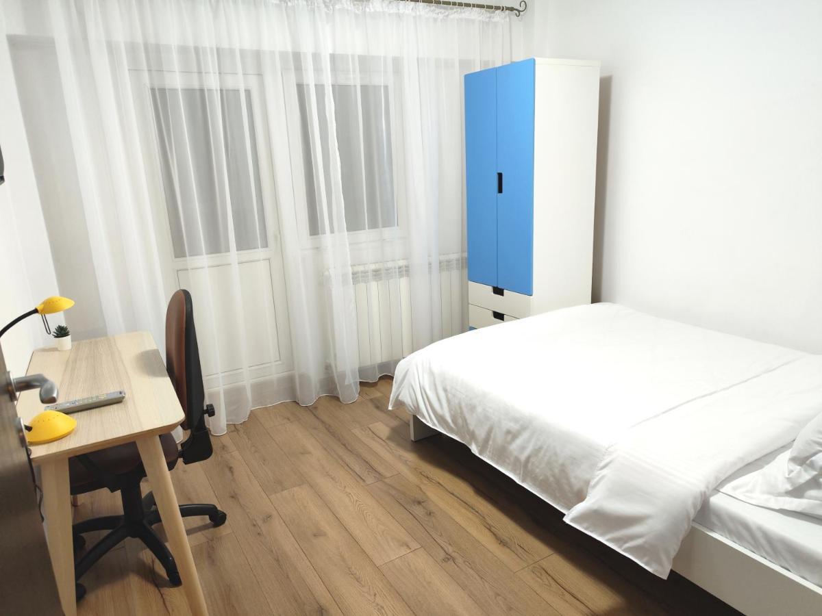 Platinum Apartment - Apartament Cu 3 Camere, 2 Dormitoare, 2 Bai, Bucatarie Complet Utilata, 2 Balcoane Bucureşti Exterior foto
