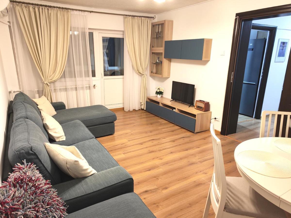 Platinum Apartment - Apartament Cu 3 Camere, 2 Dormitoare, 2 Bai, Bucatarie Complet Utilata, 2 Balcoane Bucureşti Exterior foto