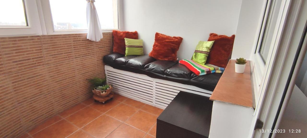 Platinum Apartment - Apartament Cu 3 Camere, 2 Dormitoare, 2 Bai, Bucatarie Complet Utilata, 2 Balcoane Bucureşti Exterior foto