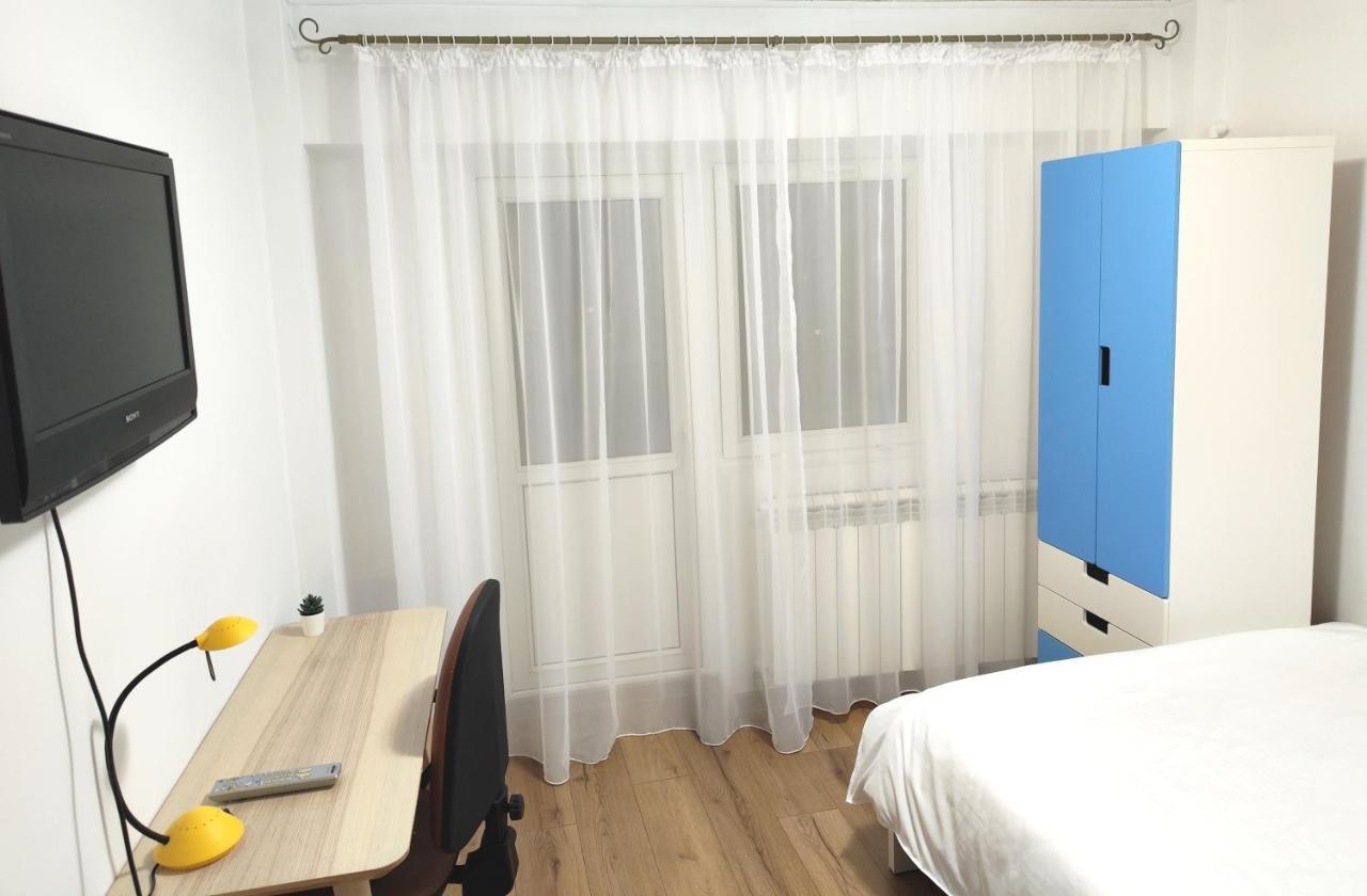 Platinum Apartment - Apartament Cu 3 Camere, 2 Dormitoare, 2 Bai, Bucatarie Complet Utilata, 2 Balcoane Bucureşti Exterior foto