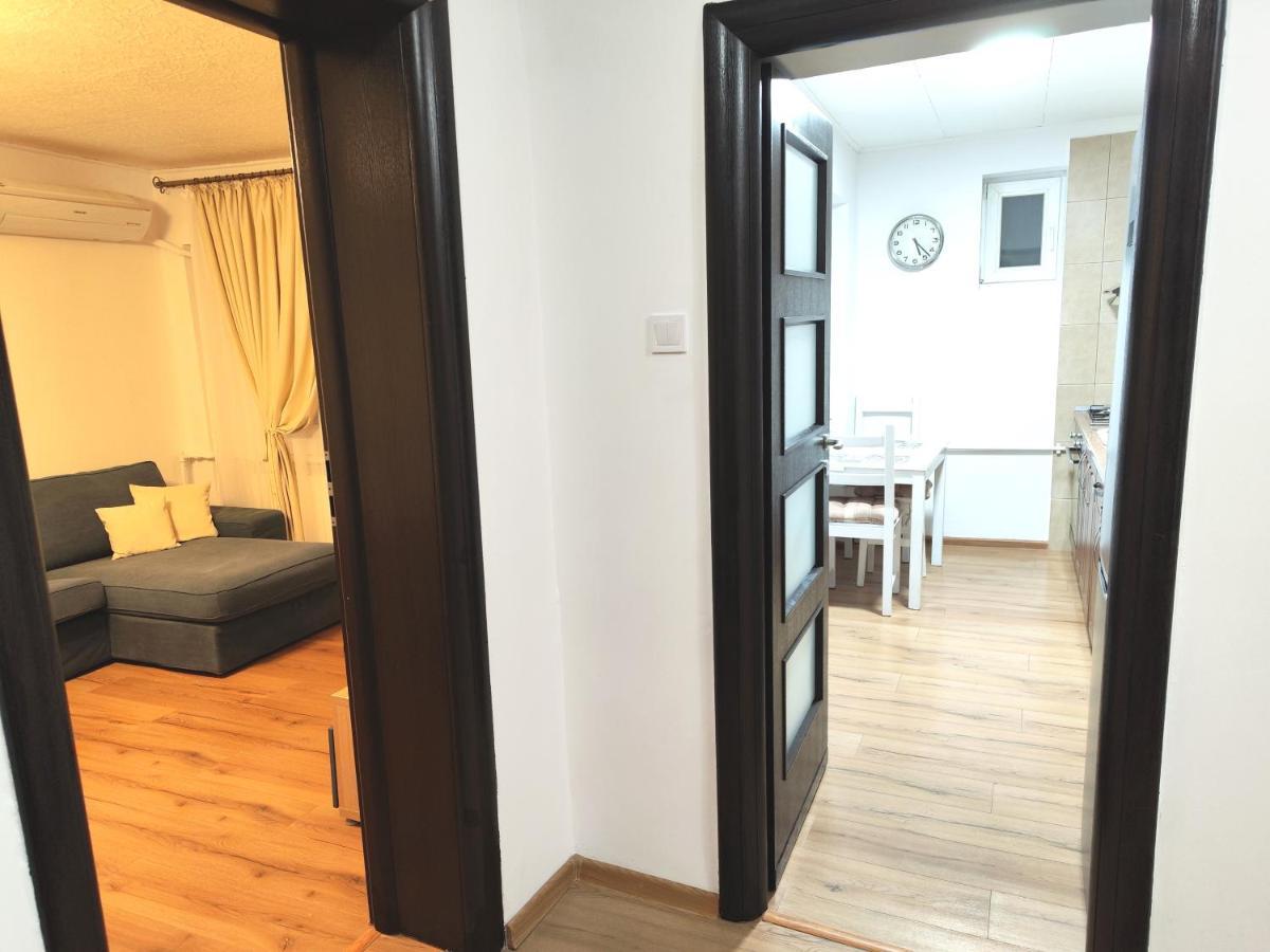 Platinum Apartment - Apartament Cu 3 Camere, 2 Dormitoare, 2 Bai, Bucatarie Complet Utilata, 2 Balcoane Bucureşti Exterior foto