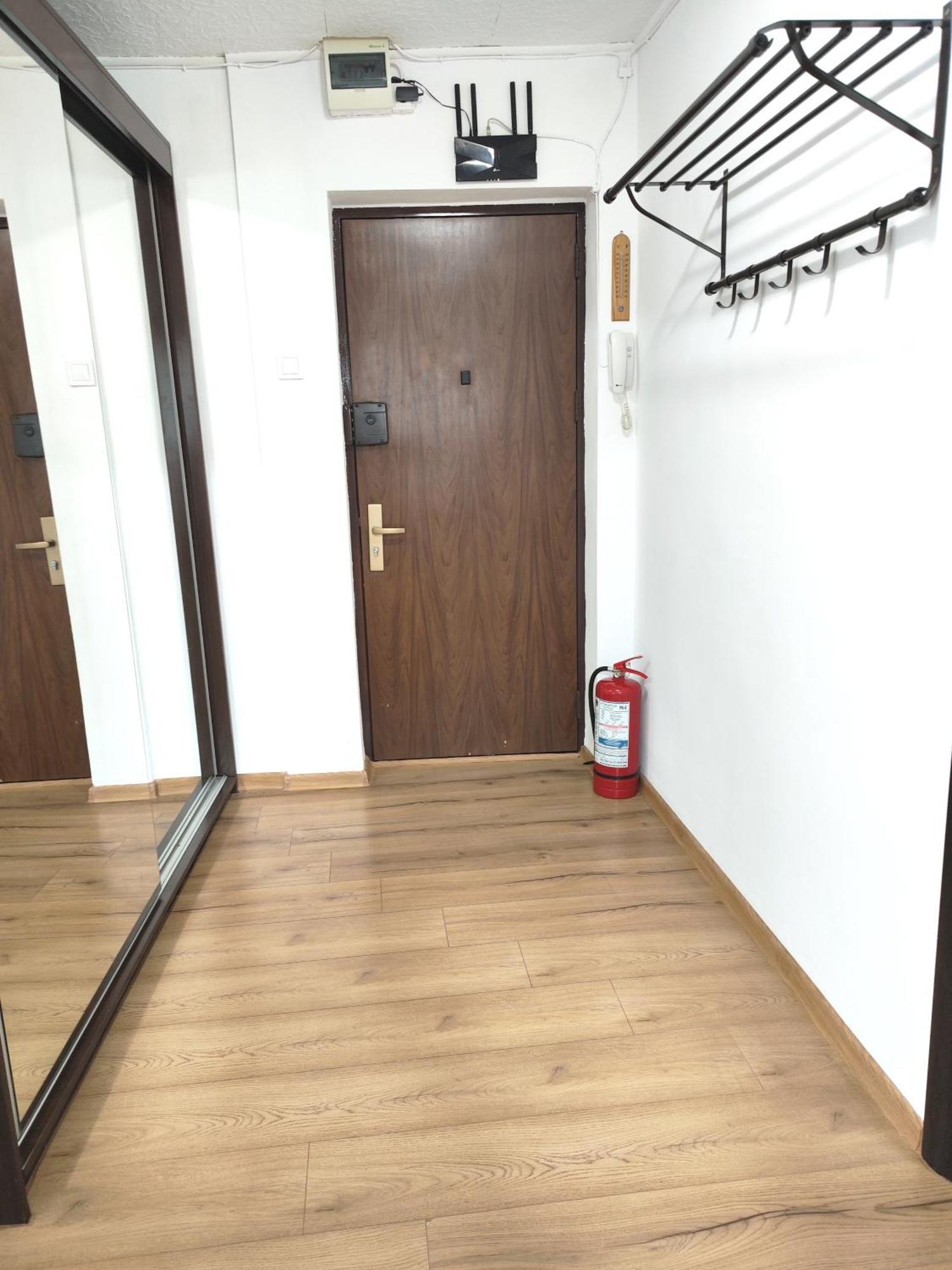Platinum Apartment - Apartament Cu 3 Camere, 2 Dormitoare, 2 Bai, Bucatarie Complet Utilata, 2 Balcoane Bucureşti Exterior foto