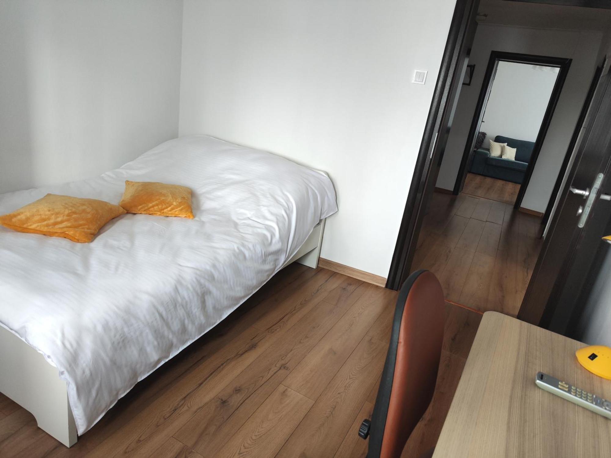 Platinum Apartment - Apartament Cu 3 Camere, 2 Dormitoare, 2 Bai, Bucatarie Complet Utilata, 2 Balcoane Bucureşti Exterior foto