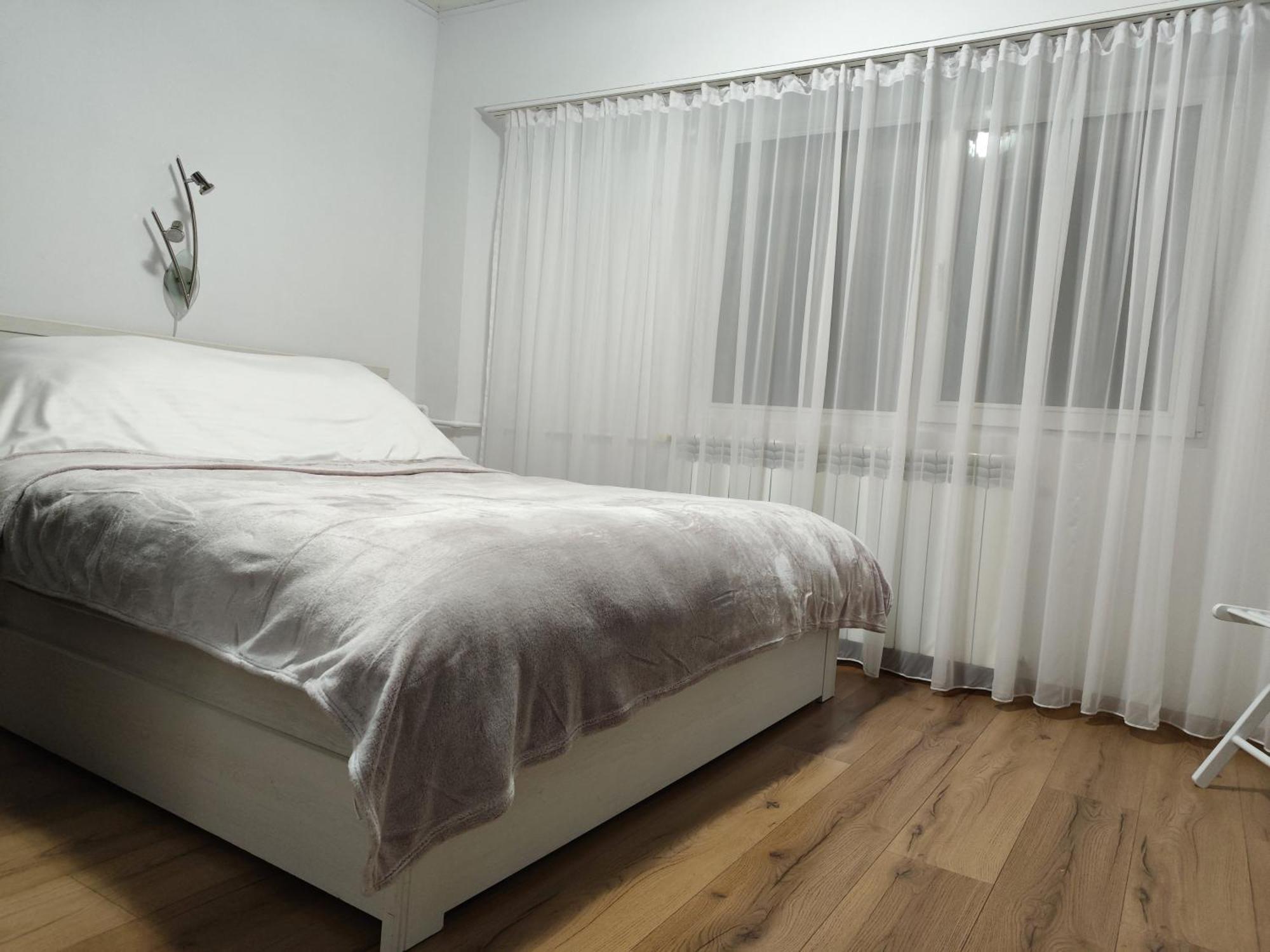 Platinum Apartment - Apartament Cu 3 Camere, 2 Dormitoare, 2 Bai, Bucatarie Complet Utilata, 2 Balcoane Bucureşti Exterior foto